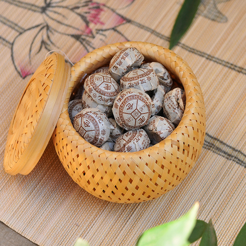 Terracotta Pot - سلة صغيرة منسوجة من الخيزران، صندوق